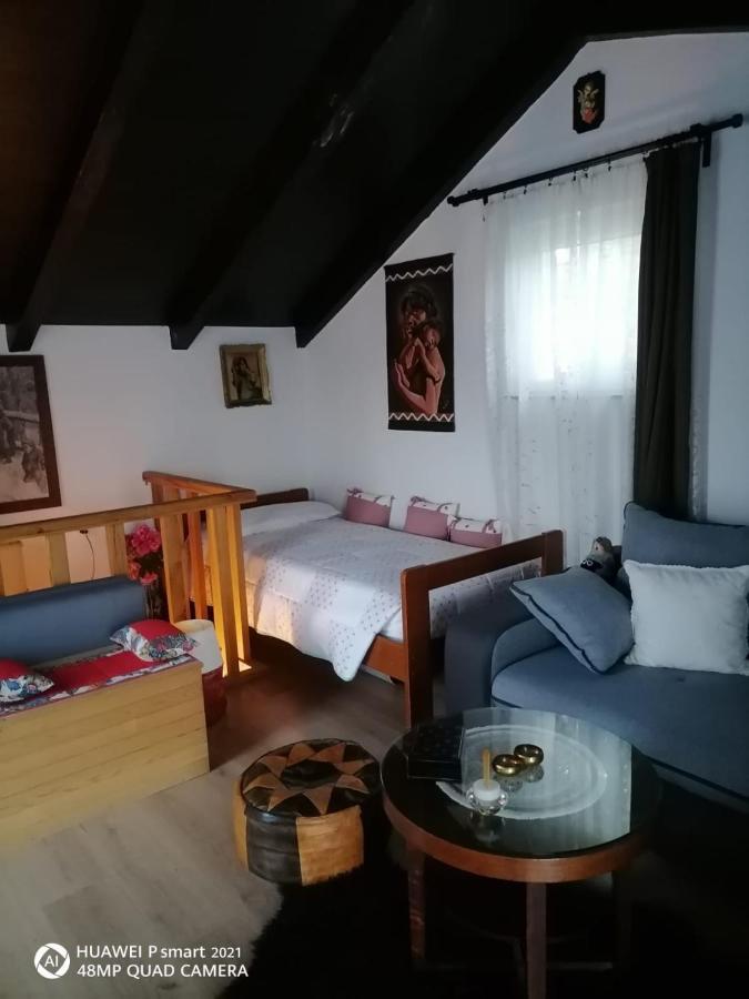 Villa Kalista à Jurdani Extérieur photo